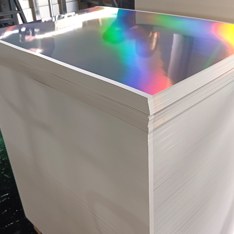 Cartolina holográfica sólida